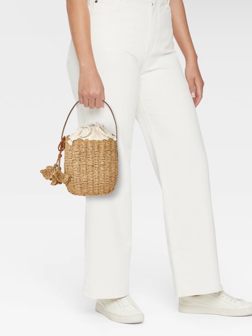 NEW Straw Drawstring Bucket Handbag - Universal Thread™ Natural - Picture 3 of 4